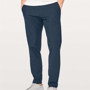 Lululemon Men's Commission Pant Slim in True Navy size 28 x 28.5”